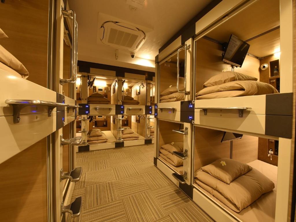 Capsule Hotel Anshin Oyado Premier